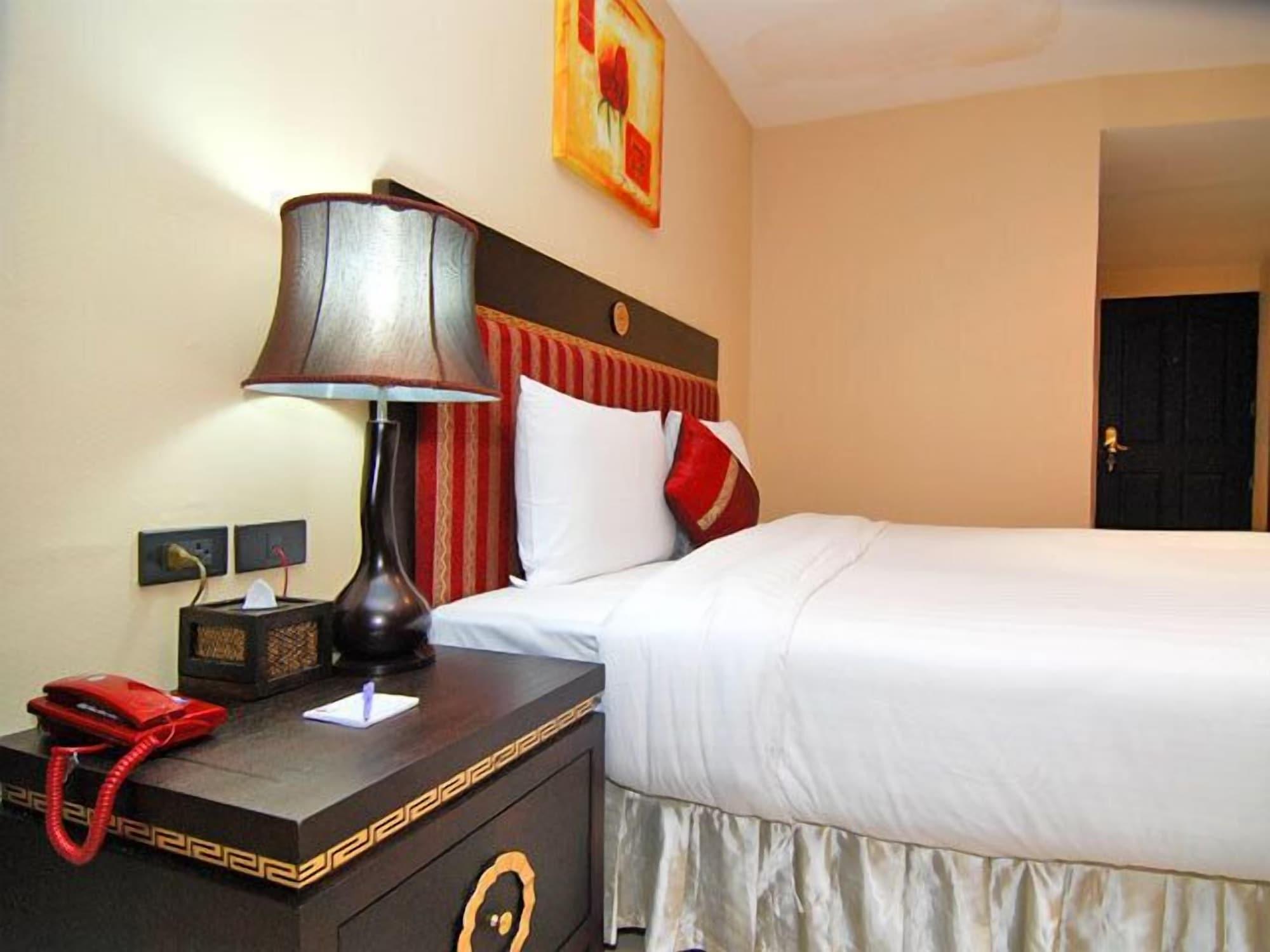 Lucky Palace Hotel Bangkok Eksteriør billede