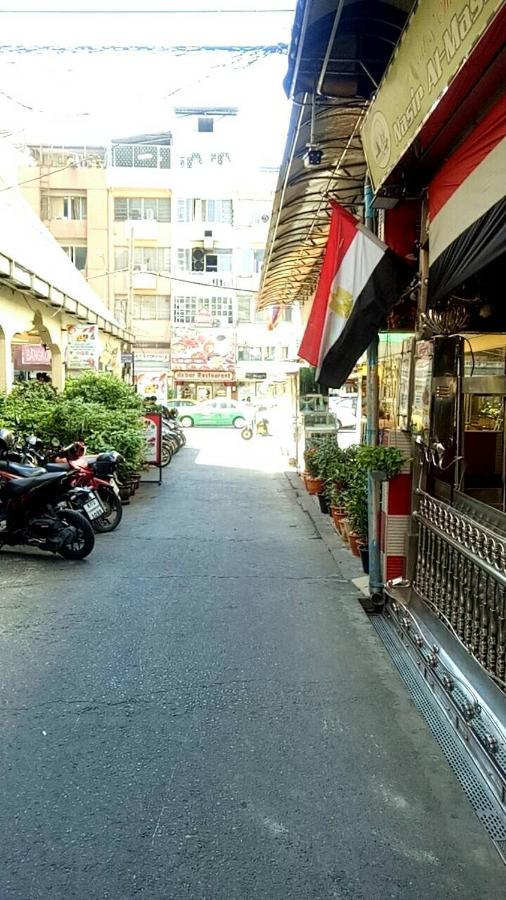 Lucky Palace Hotel Bangkok Eksteriør billede